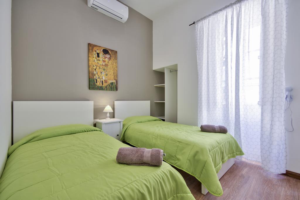Valletta Luxe 3-Bedroom Duplex Penthouse With Sea View Terrace And Jacuzzi Exteriör bild